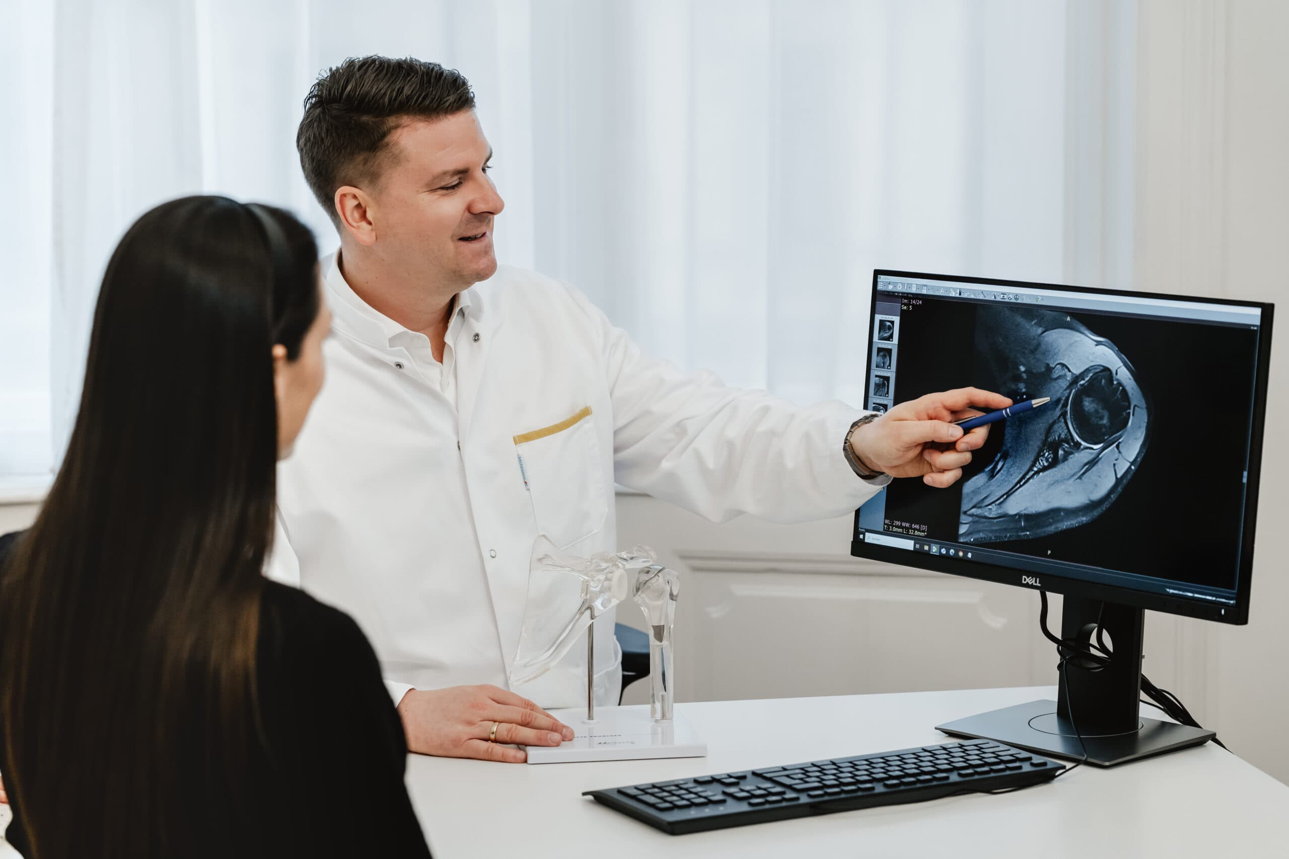 OA Dr. Philipp Otrel — Facharzt für Orthopädie und orthopädische Chirurgie